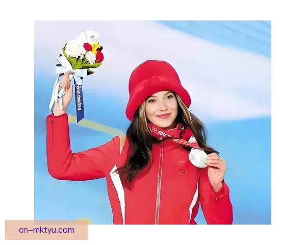 冬奥赛场谷爱凌惊险一跳再夺冠