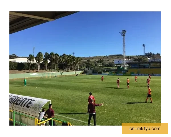 奥洛莫茨一比一洛桑战平收官战