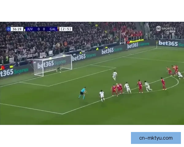 加拉塔萨雷因球迷行为被罚款4万欧